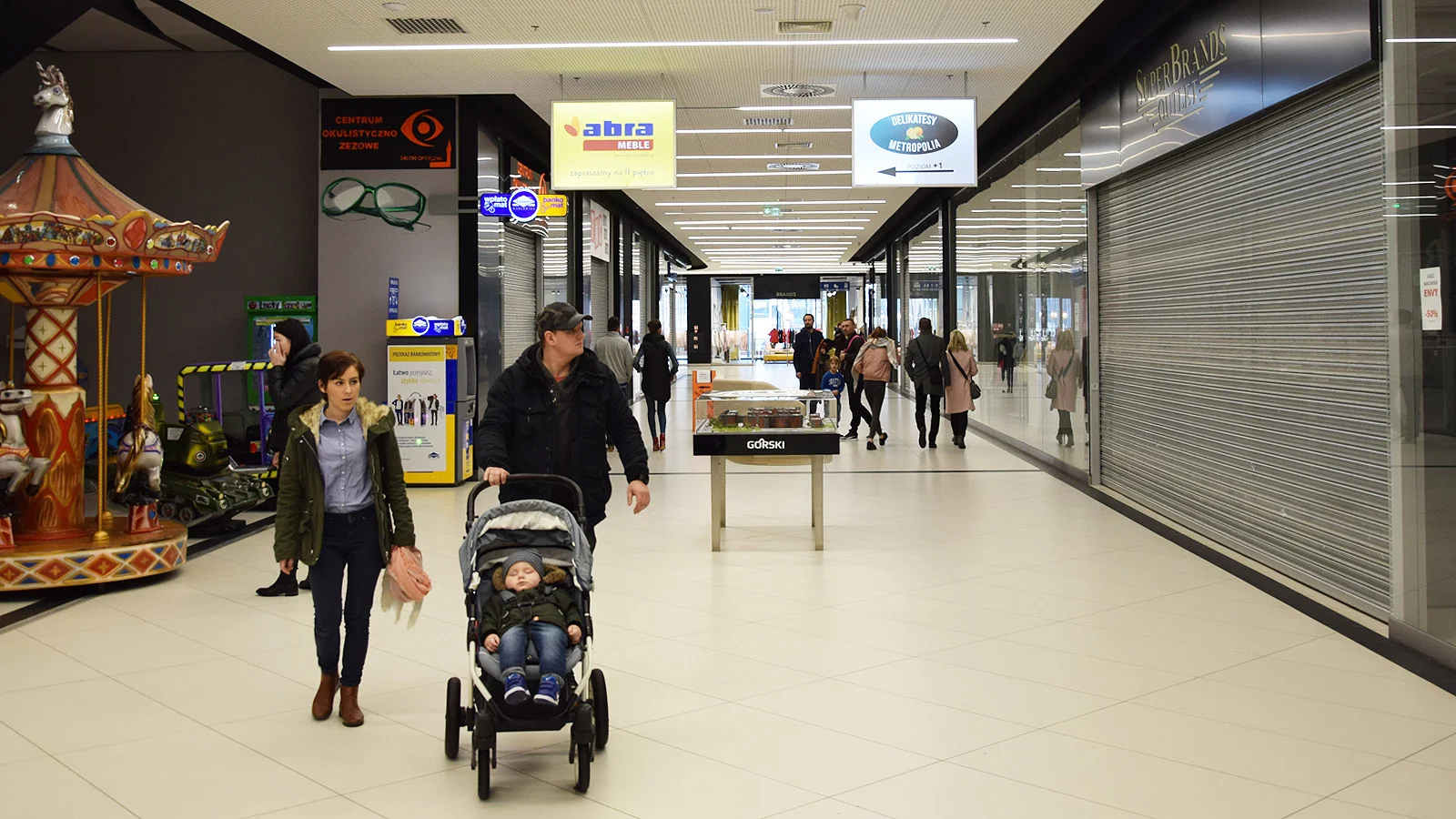 Kto na "dworzec handlowy" w niedzielę przyjechał po nowe meble, tego czekała przykra niespodzianka.