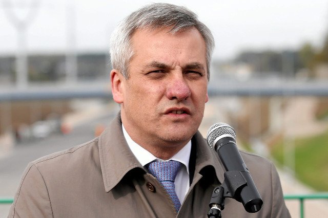 Wiceminister Szmit uważa, że dwie z trzech autostrad służą cudzoziemcom, a nie Polakom.