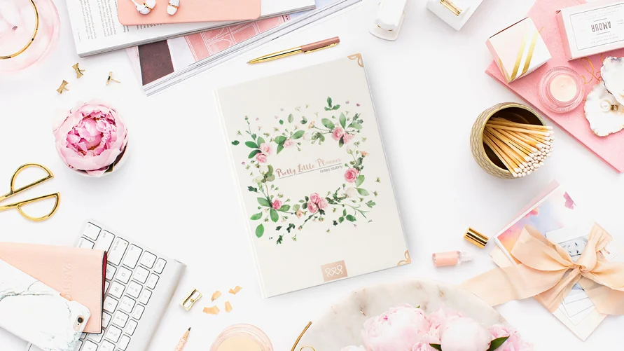Pretty Little Planner to notatniko-kalendarz, który pozwoli precyzyjnie zorganizować ślub i wesele bez pomocy ekspertów.