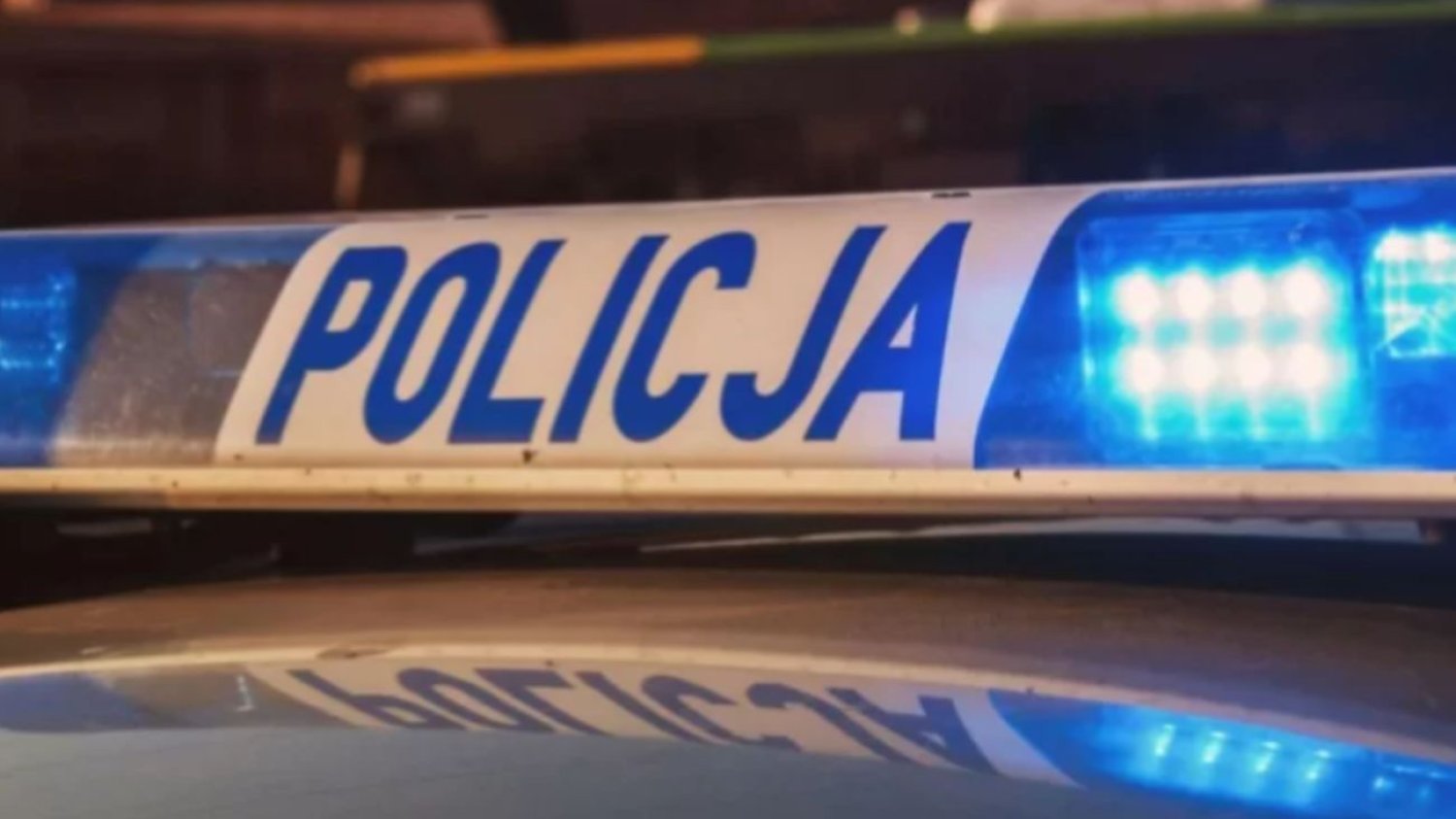Wypadek w Kamieńsku. 57-latka nie żyje po uderzeniu pasem z ciężarówki.
