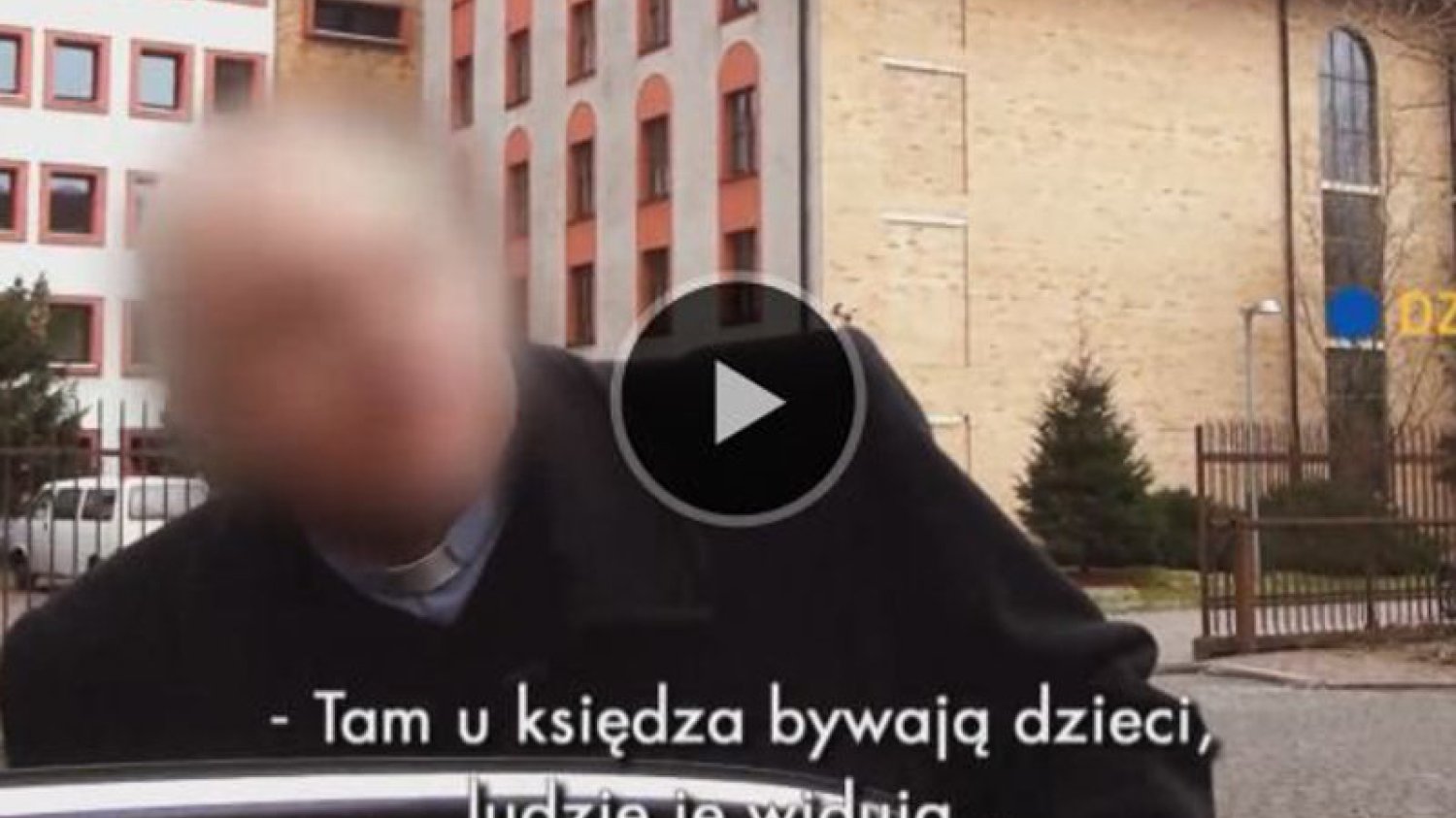 Ksiądz Andrzej D. nie chciał rozmawiać z dziennikarzami, którzy opisują jego działalność w szczecińskiej kurii
