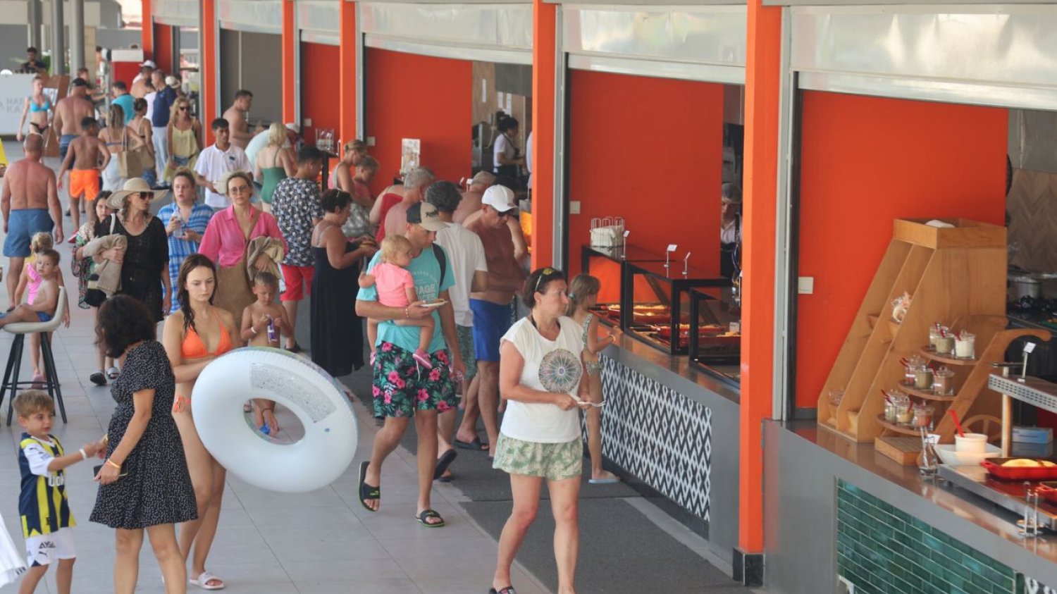 Turcja nie może opędzić się od Turystów. Tłumy odpoczywają tam na all inclusive