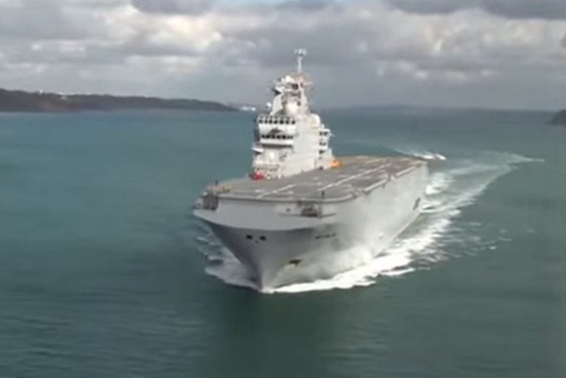 Pierwszy Mistral opuścił francuski port.