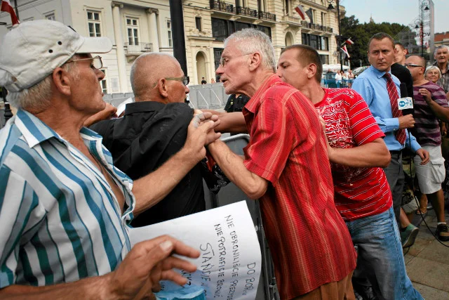 Awantura pod krzyżem.