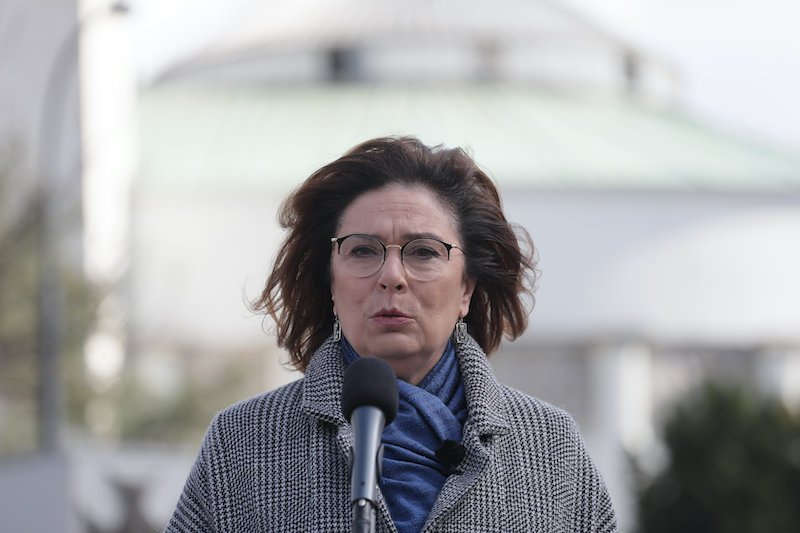 Małgorzata Kidawa-Błońska odpowiada na uderzający w nią baner PSL.