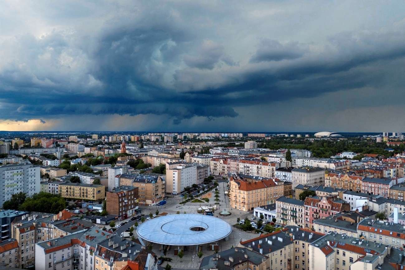 Szykują się zmiany w pogodzie. IMGW wydał takie ostrzeżenia niemal w całej Polsce