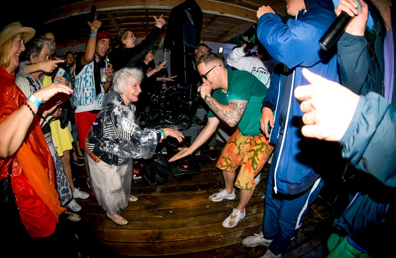 Seniorzy z Dancingu Międzypokoleniowego.