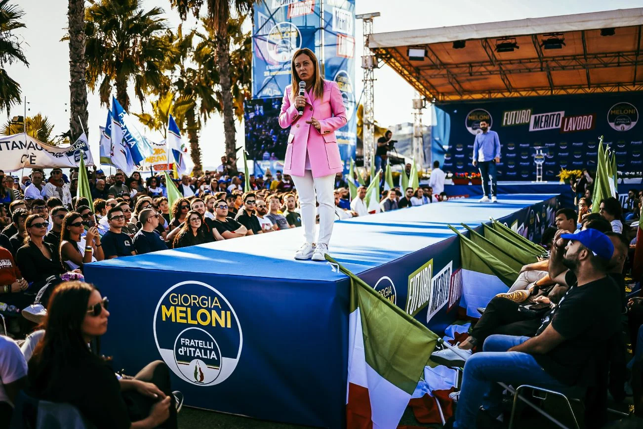 Liderka Fratelli d'Italia Giorgia Meloni kampanię wyborczą zakończyła wiecem pod Neapolem. Liderka Fratelli d'Italia Giorgia Meloni kampanię wyborczą zakończyła wiecem pod Neapolem.