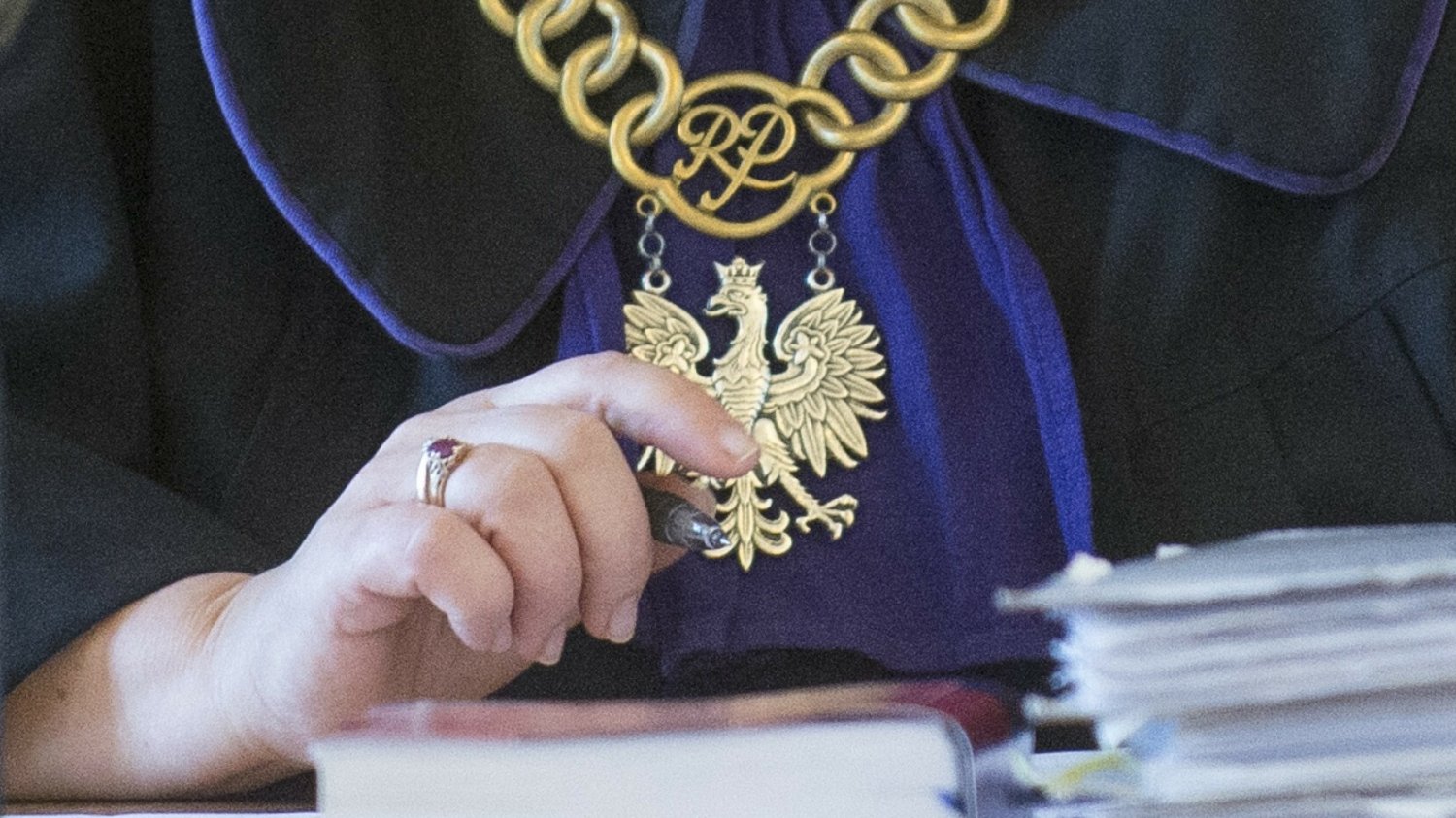 Sąd uchylił wyrok 8 lat pozbawienia wolności dla oprawcy 10-latki.