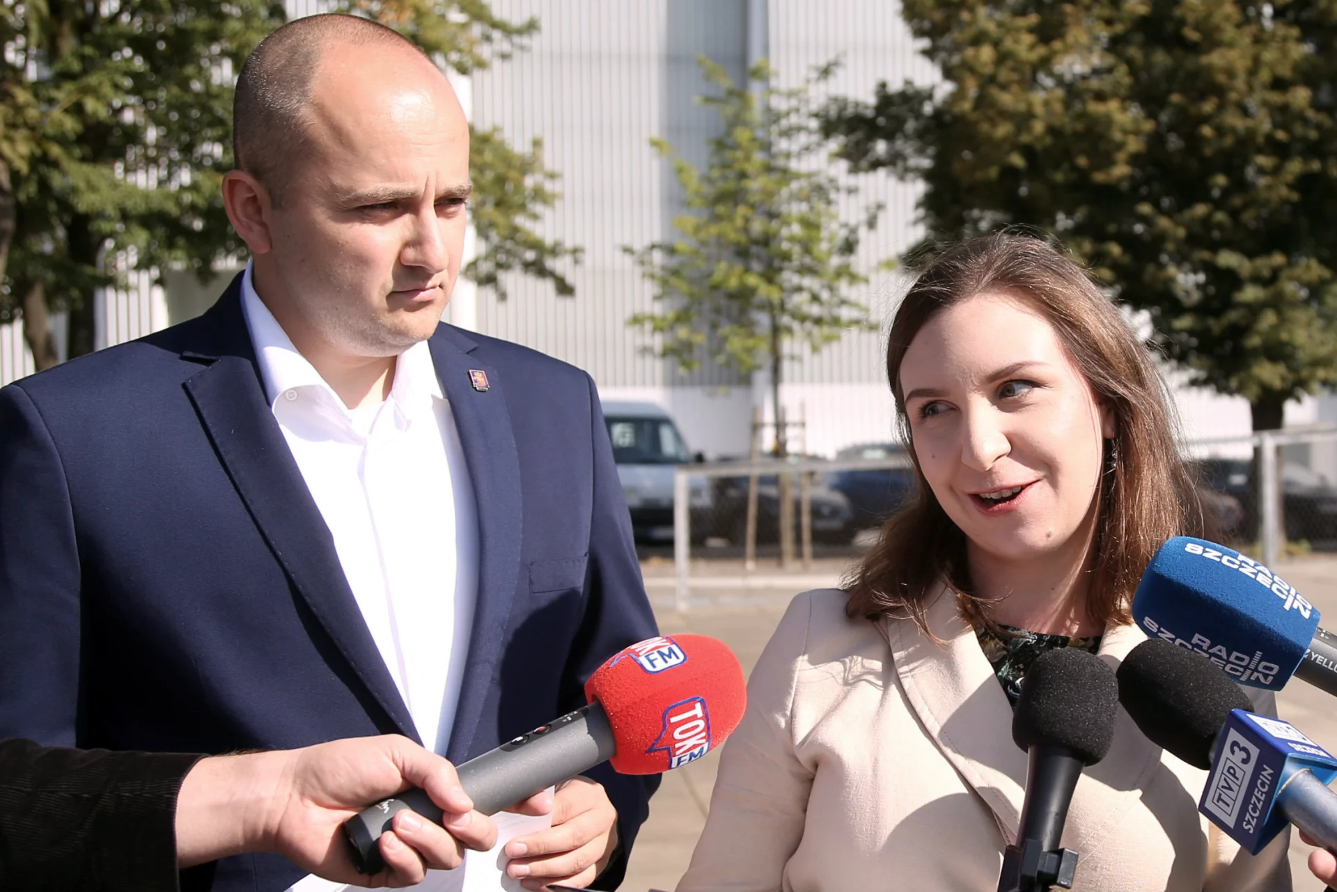 Dariusz Matecki i Małgorzata Rudzka chcą zdezynfekować Plac Solidarności w Szczecinie. Miał po nim przejść Marsz Równości, jednak w ostatniej chwili ktoś inny "zarezerwował" plac.