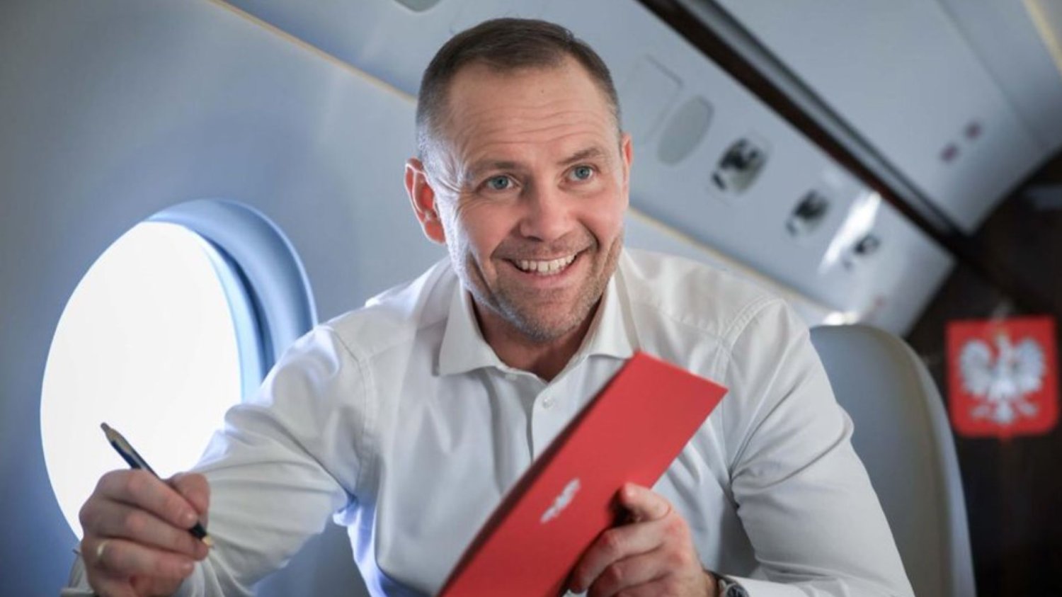 Karol Nawrocki podpisał ustawę ws. obniżenia cen paliw. Karol Nawrocki