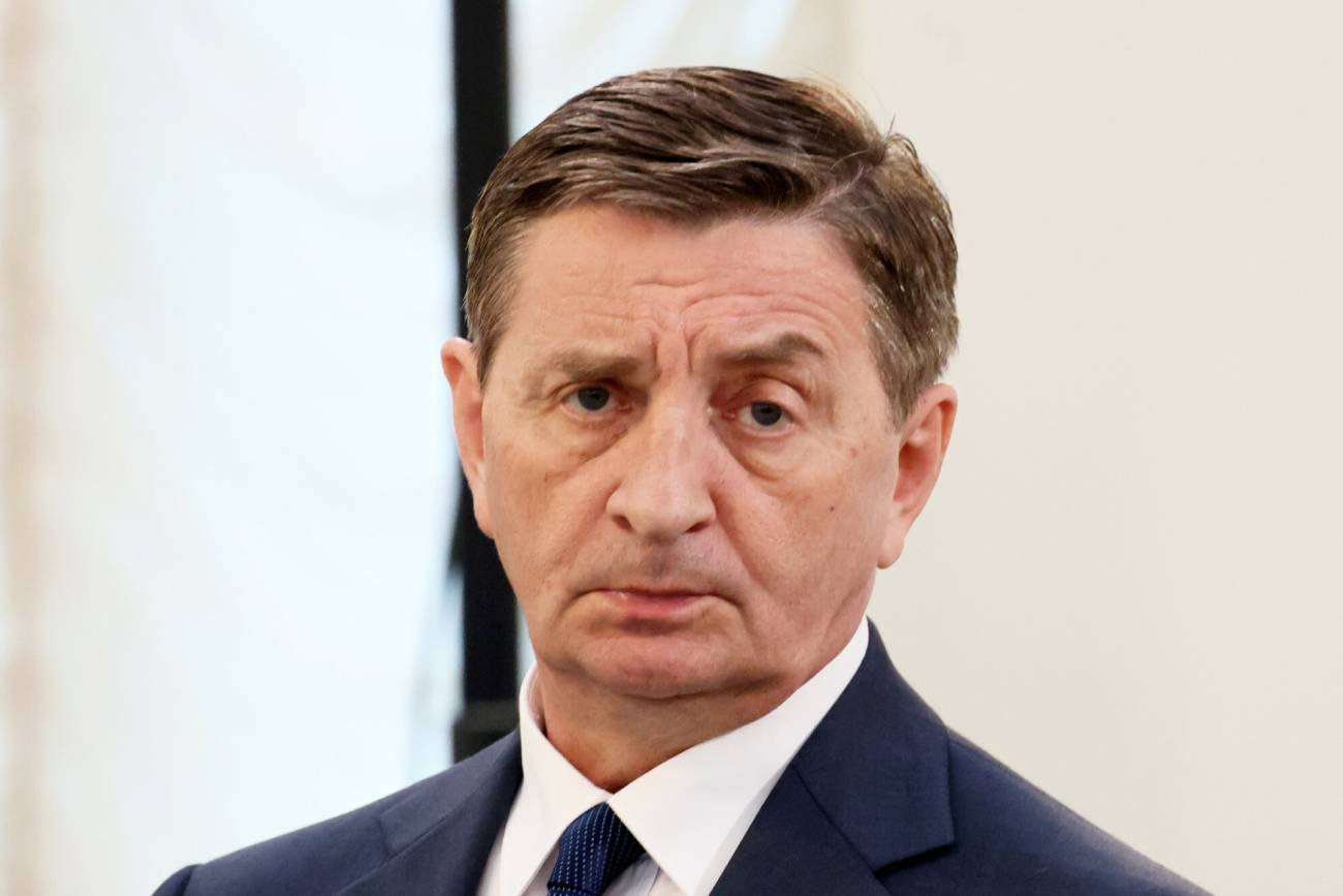 Do sklepów trafiła recenzowana biografia Marka Kuchcińskiego