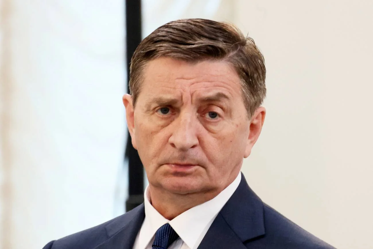 Do sklepów trafiła recenzowana biografia Marka Kuchcińskiego