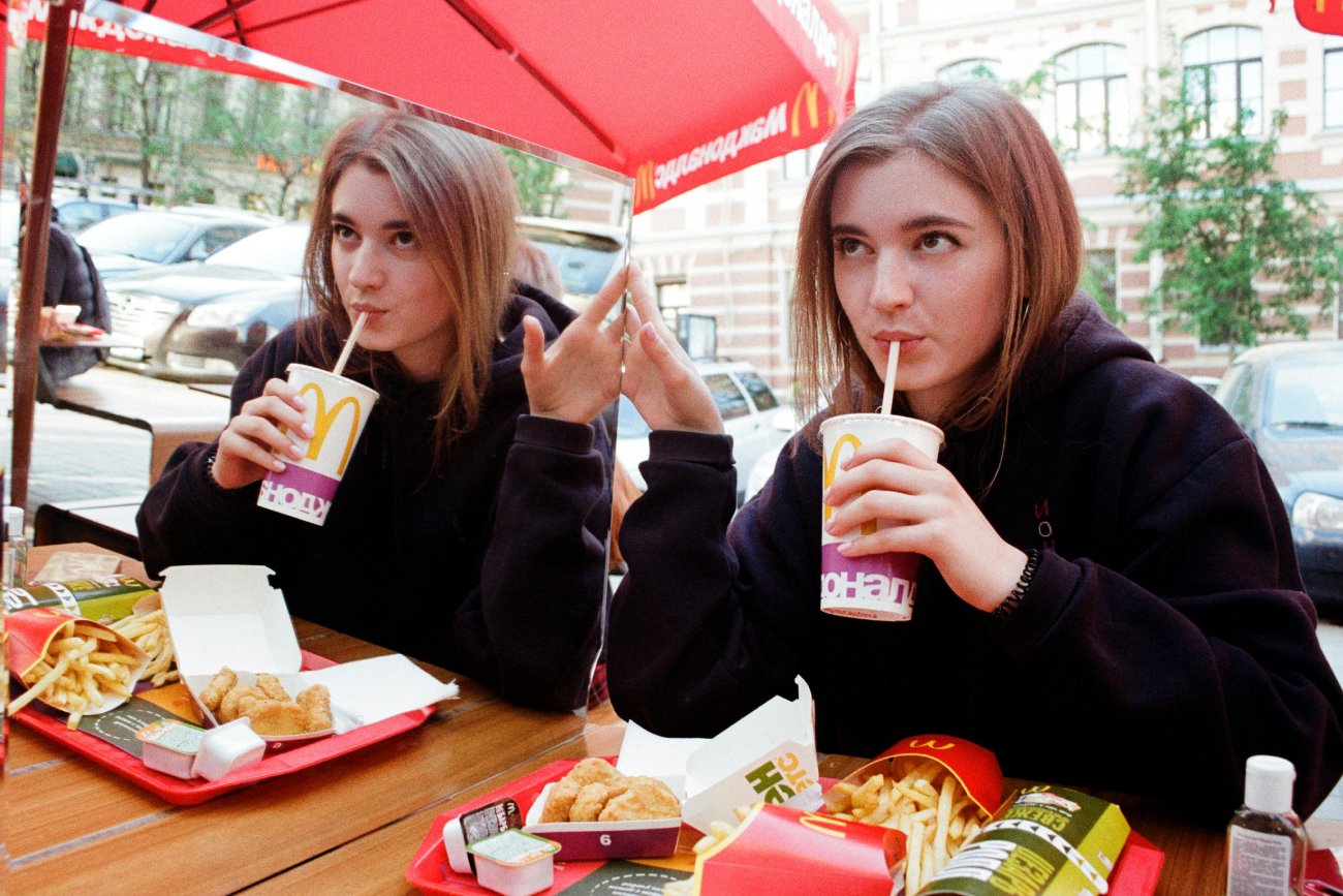 Czy randka w McDonalds jest ok? Ranking 6 miejsc nierandkowalnych