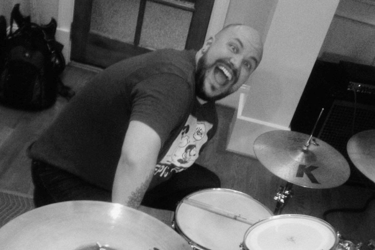 Andy Williams był amerykańskim perkusistą znanym z zespołu "Casting Crowns".