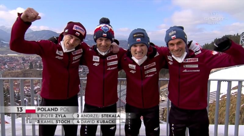 Polska drużyna w składzie: Piotr Żyła, Andrzej Stękała, Dawid Kubacki i Kamil Stoch