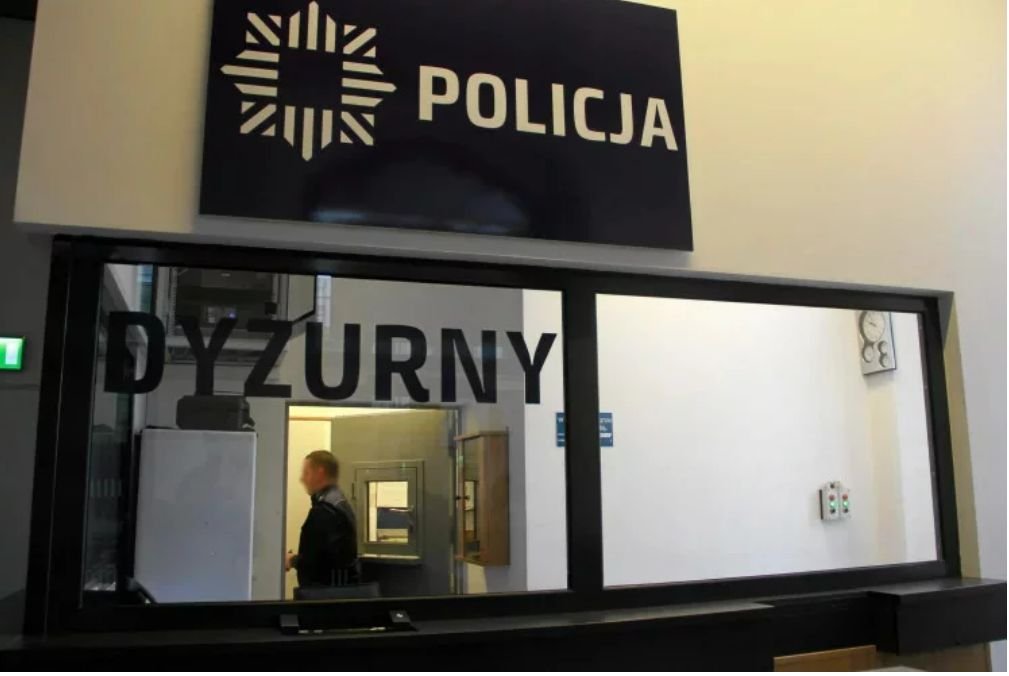 "Rzeczpospolita" poinformowała, że Komenda Główna Policji postanowiła obniżyć wymogi sprawnościowe dla funkcjonariuszy.