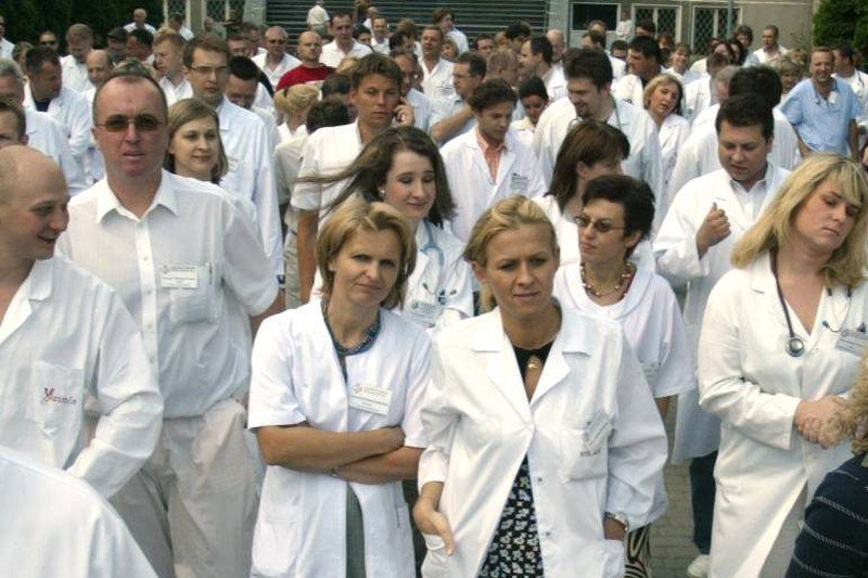 Protest lubelskich lekarzy w 2007 r. Zdjęcie jest tylko ilustracją do tekstu.