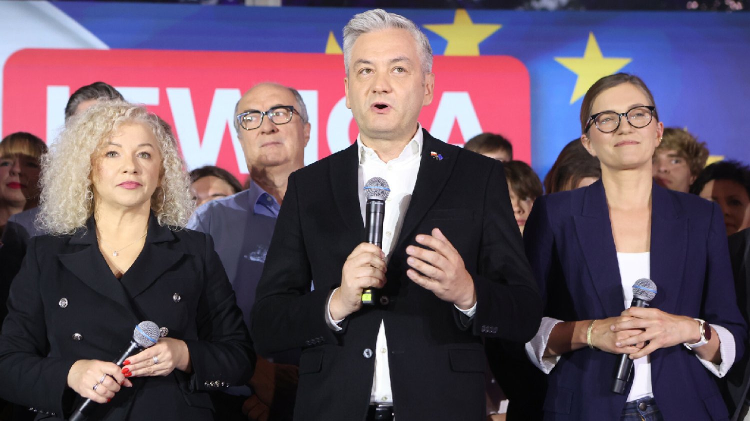 Po serii porażek Lewica wreszcie ogłasza sukces. Stanisław Pawlak wygrał wybory do Senatu.