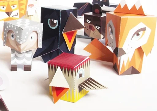 Fold Me, Papierowe zabawki