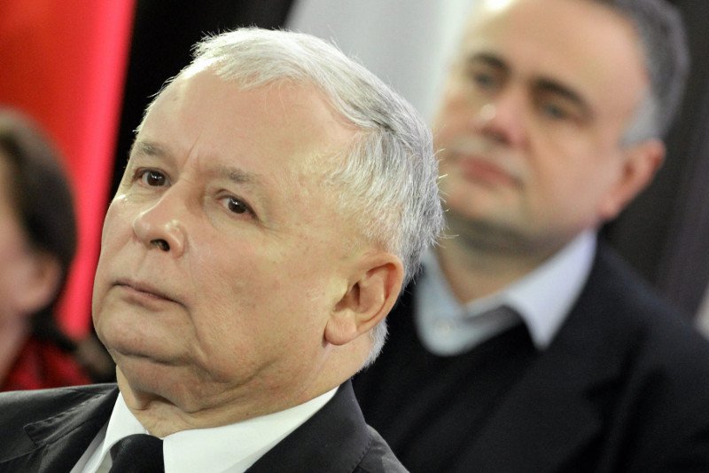 "Gazetę Polską Codziennie" wydaje spółka Forum, której prezesem jest Grzegorz Tomaszewski, prywatnie - kuzyn prezesa PiS Jarosława Kaczyńskiego. Na zdjęciu w tle - Tomasz Sakiewicz, redaktor naczelny "GPC".