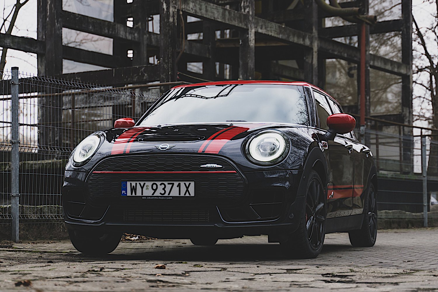 Mini John Cooper Works Clubman to wyjątkowo szybkie auto.