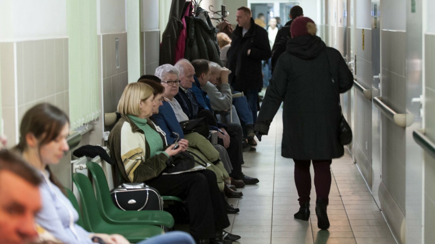 Jak poradzi sobie nowa ekipa rządząca z rosnącymi wydatkami na zdrowie? Szykuje się trudny 2024 r. w zdrowiu.