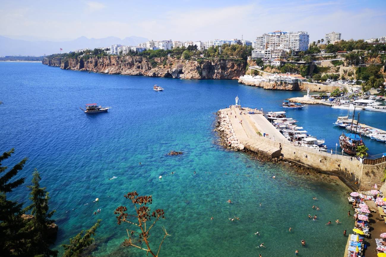 Jaka jest aktualna sytuacja ws. koronawirusa i COVID-19 w Turcji? W jednym z wakacyjnych rajów Polaków jest coraz więcej zakażeń. Jaka jest aktualna sytuacja ws. koronawirusa i COVID-19 w Turcji? W jednym z wakacyjnych rajów Polaków jest coraz więcej zakażeń