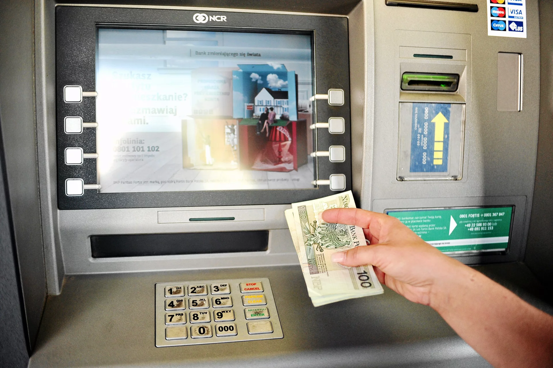 Jaki jest limit wpłat we wpłatomacie?