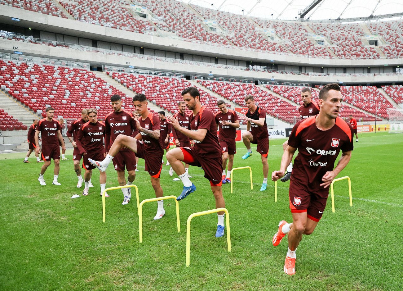 Arkadiusz Milik (pierwszy z prawej)