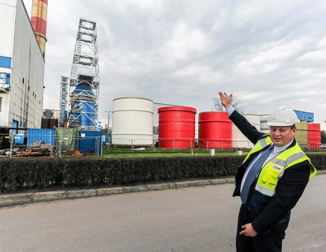 Taki piękny komin EDF stawiał w Krakowie