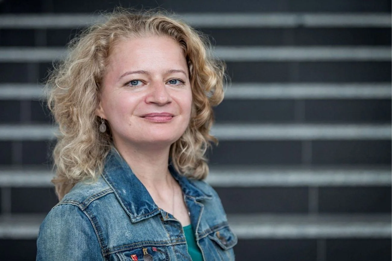 Dr Monika Ksieniewicz-Mil uczestniczyła w pracach nad Konwencją Stambulską z ramienia polskiego rządu. Dr Monika Ksieniewicz-Mil uczestniczyła w pracach nad Konwencją Stambulską z ramienia polskiego rządu.