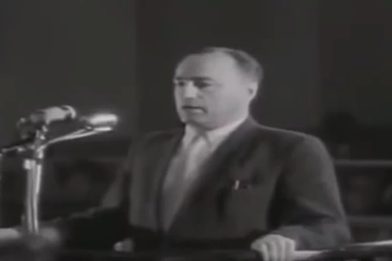 To właśnie tego oficera Wojska Polskiego Mazurkiewicz poczęstował kanapką z cyjankiem.