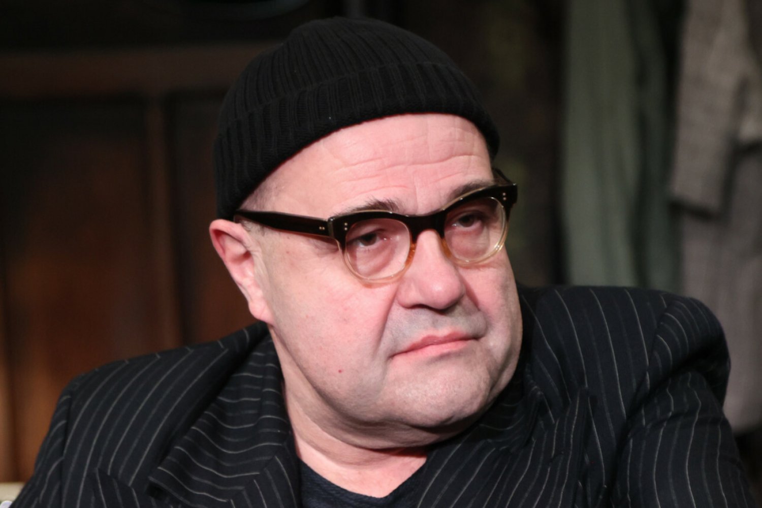 Cezary Żak dostał wyjątkowo niski mandat za palenie śmieciami.