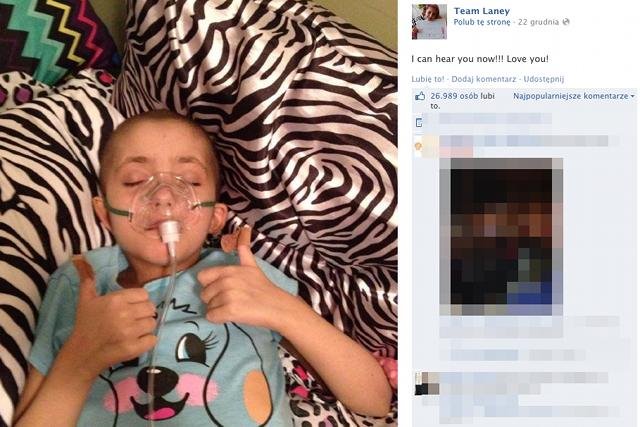 W taki sposób 8-letnia Laney Brown zareagowała na dochodzący do niej śpiew kolędników