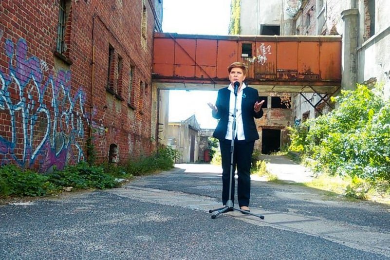 Jeszcze w trakcie kampanii wyborczej politycy PiS mówili, że Polska jest w ruinie