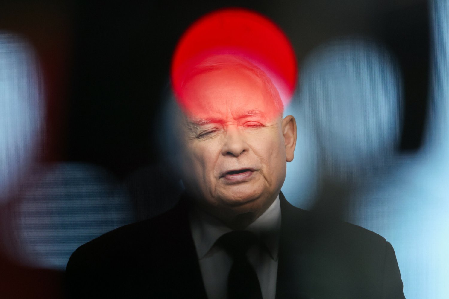 Prof. Rafał Chwedoruk komentuje "bunt małopolski" w PiS. Na zdjęciu prezes PiS Jarosław Kaczyński ze zbolałą miną.