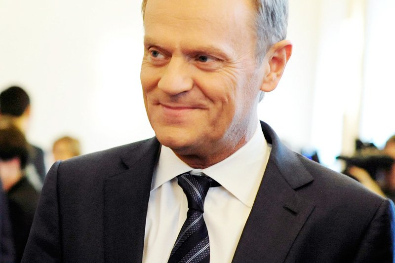 Przez długie miesiące premier Donald Tusk zarzekał się, że nie aspiruje do wysokiego stanowiska w unijnych strukturach. Dziś przyznał, że gra o Brukselę wymagała takiej powściągliwości w szczerości.