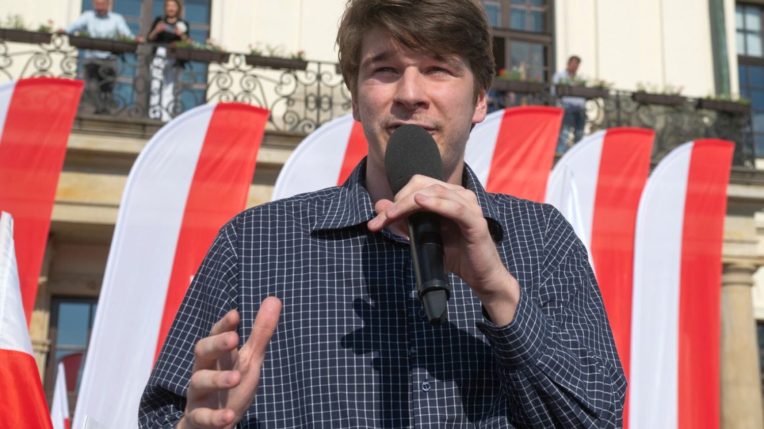 Daniel Nawrocki twierdzi, że doniesienia o przeszłości jego ojca "tylko go wzmocnią"