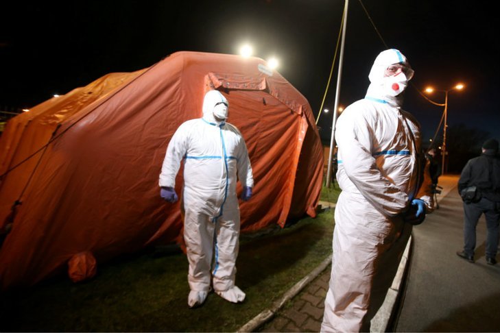 Ratownicy walczący z koronawirusem w Polsce