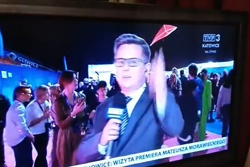 Dziennikarz TVP zaliczył wpadkę. Nie wiedział, że jest już na wizji.