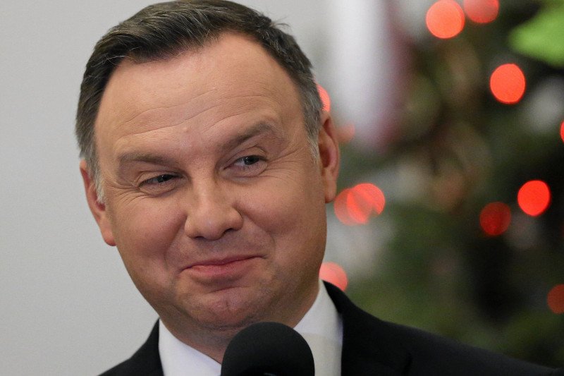 Andrzej Duda nie widzi powodu, aby płace w NBP były niejawne.