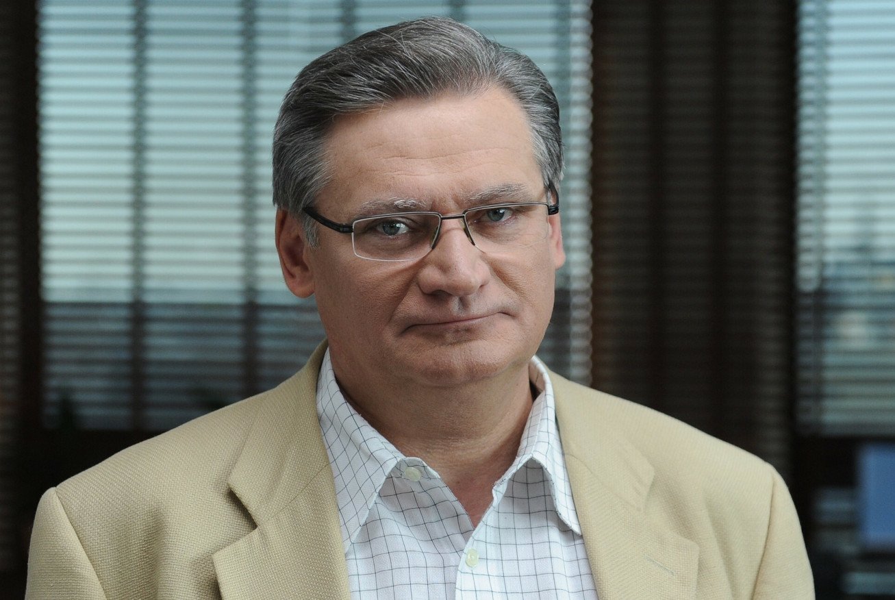 Wzrost zakażeń a poziom zaszczepienia. Komentarz prof. Samolińskiego.