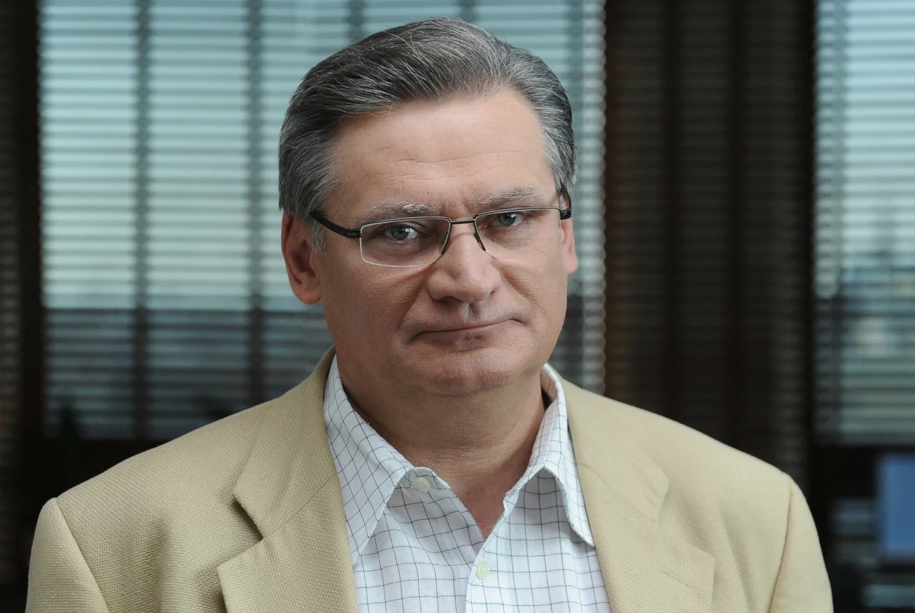 Wzrost zakażeń a poziom zaszczepienia. Komentarz prof. Samolińskiego.