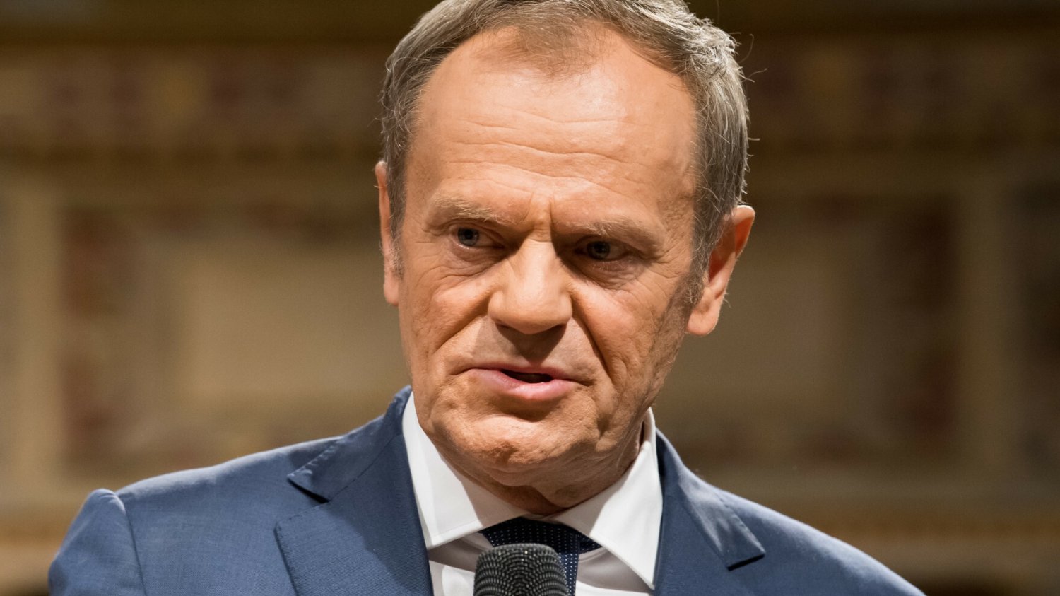 TVP Info wyemitowało materiał, w którym Tusk chwali publicznego nazwę.