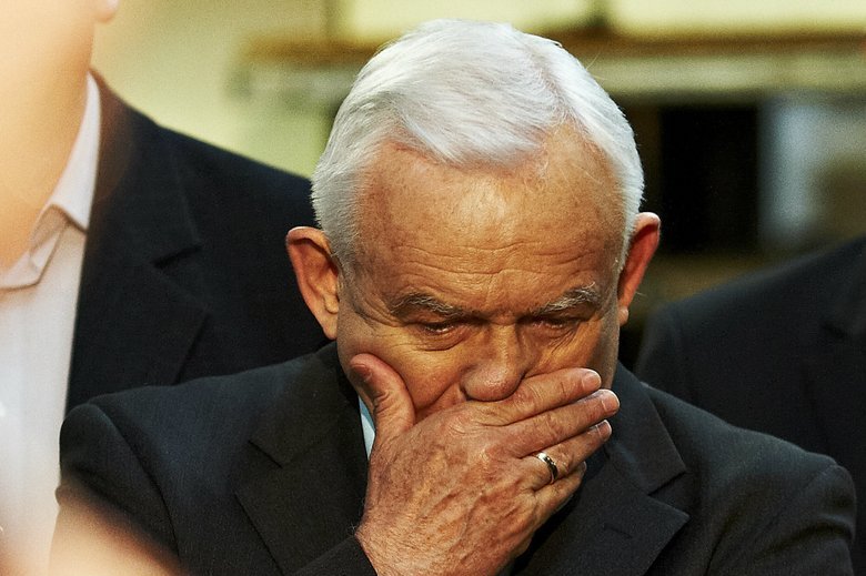 Chodzi o skandaliczny tytuł na okładce "Faktu" w dniu pogrzebu Leszka Millera juniora.