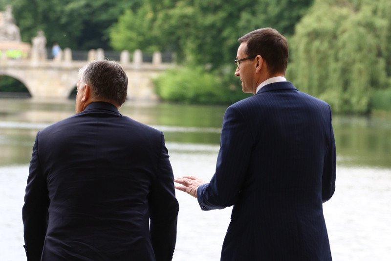 Podczas wspólnej konferencji premierów Węgier i Polski pytania mogli zadawać tylko dziennikarze związani z obozem dobrej zmiany.