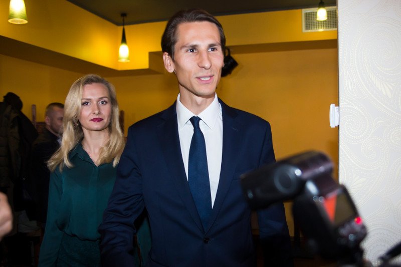 Kacper Płażyński przeprosił dziennikarza Onetu.