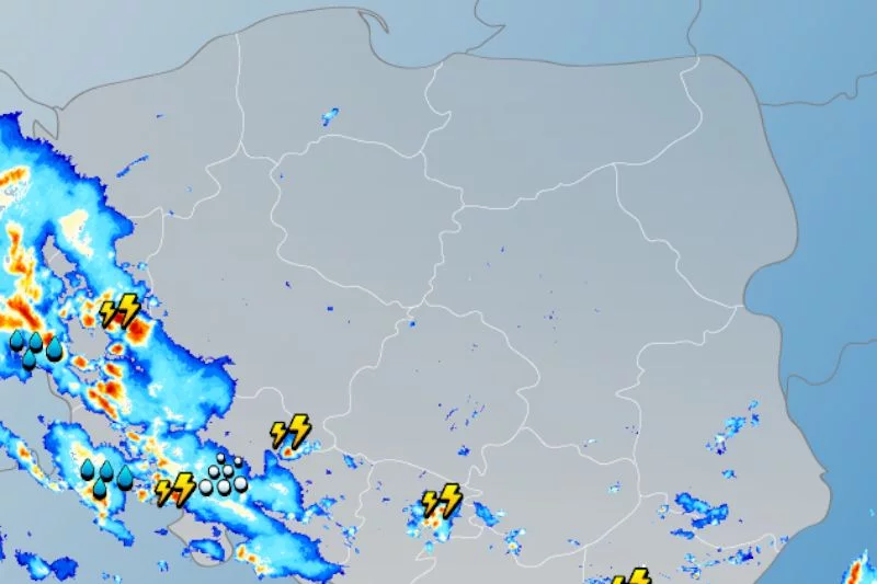 IMGW ostrzega przed burzami na południu i zachodzie kraju.