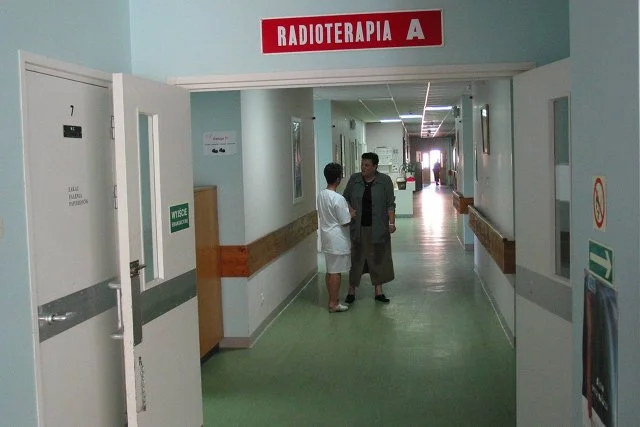 Chorzy na raka muszą czasami czekać na rozpoczęcie leczenia przez kilka miesięcy